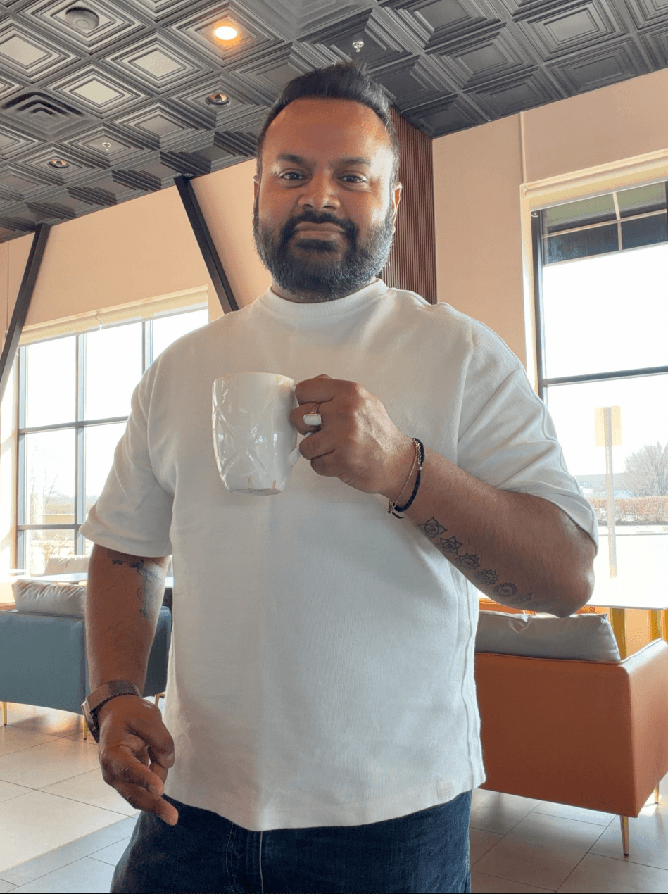 Varun Singh - Built $100K MRR from this cafe